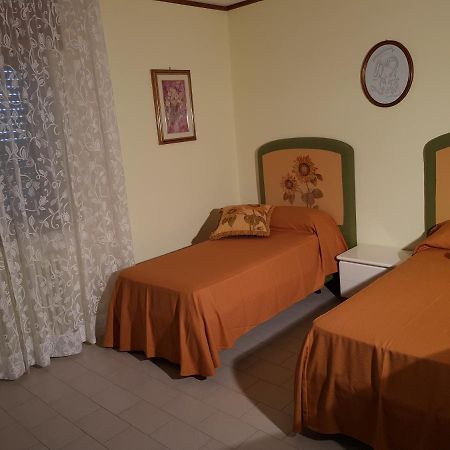 Top Bedroom Golfo - Le Lincelle, Lamezia - 2 Extra Large Single Beds SantʼEufemia Lamezia Exteriér fotografie
